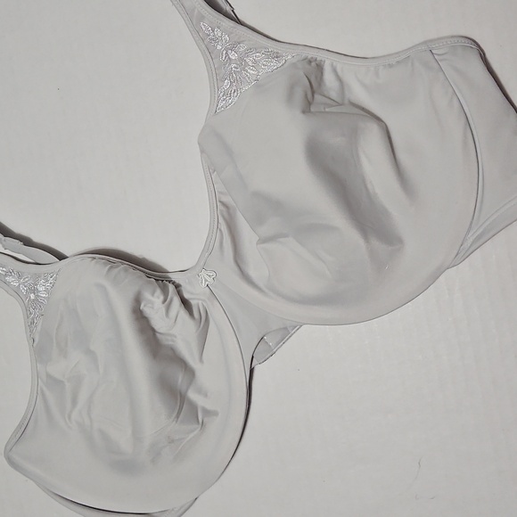 Bali Elegant Light Gray Underwire Lined Bra Size 42D - Picture 3 of 8